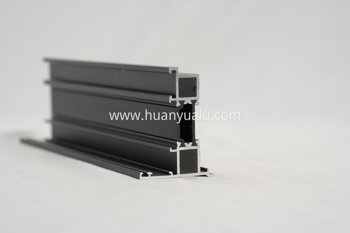 Thermal insulation profiles